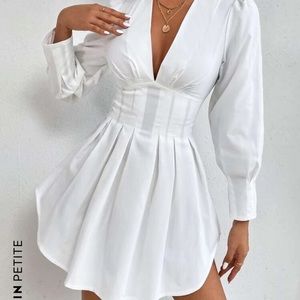 Petite plunging neck bishop sleeve